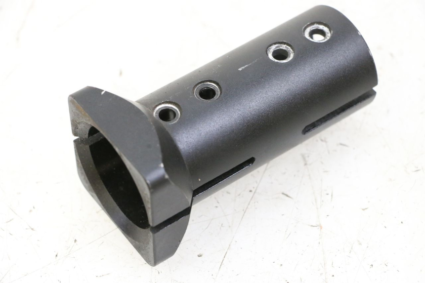 photo de FRONT LOWER FAIRING JOINING PIECE DUALTRON AMINIA 1 - Technical close-up