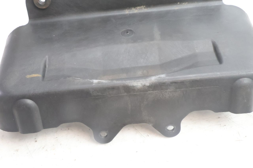 photo de LOWER FRONT FAIRING JUNCTION BMW C1 125 (2000 - 2003) - Zoom on usage condition