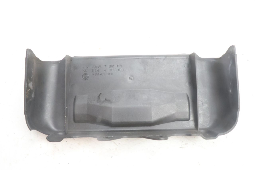 photo de LOWER FRONT FAIRING JUNCTION BMW C1 125 (2000 - 2003) - Technical close-up