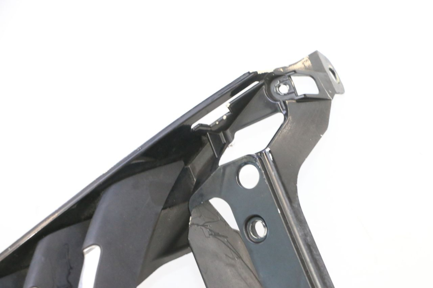 photo de FRONT MIDDLE PANEL PEUGEOT CITYSTAR 125 (2011 - 2017) - Additional view of the item