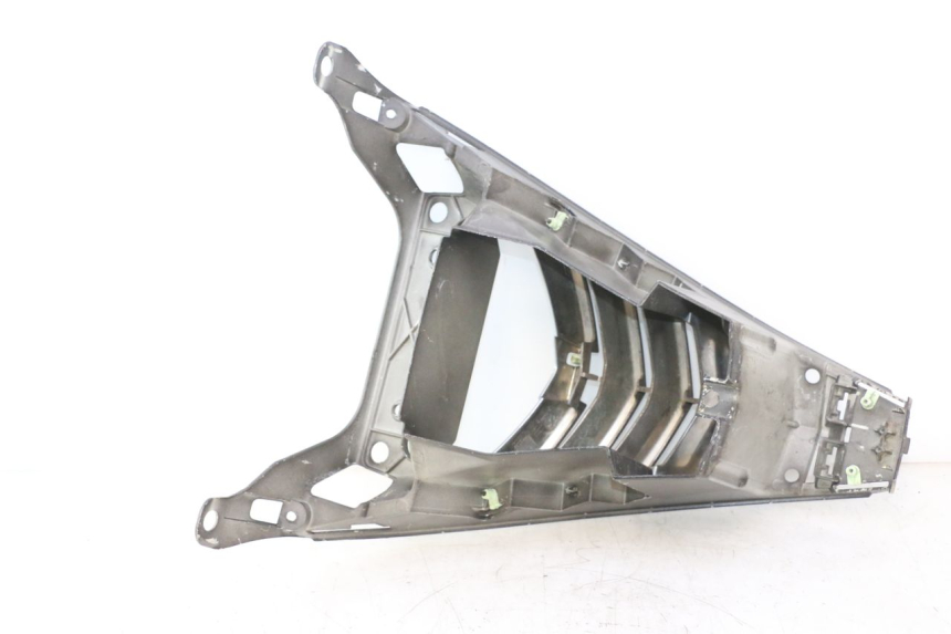 photo de FRONT MIDDLE PANEL PEUGEOT CITYSTAR 125 (2011 - 2017) - Technical close-up