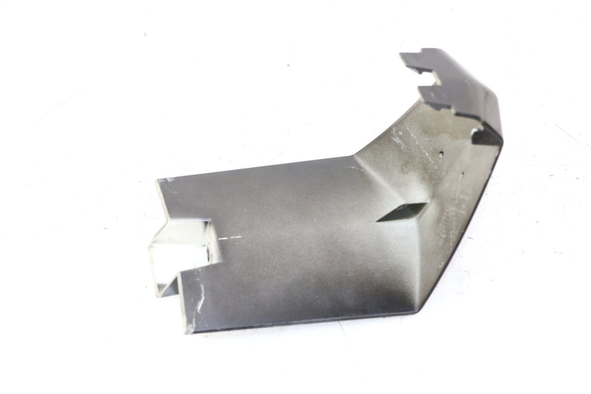 photo de LOWER FRONT FAIRING JUNCTION PEUGEOT CITYSTAR 50 (2013 - 2017) - Zoom on usage condition