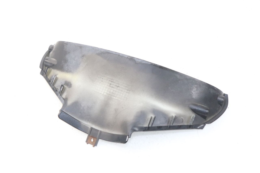 photo de FRONT MIDDLE PANEL HYOSUNG COMET GTR 125 (2007 - 2014) - Component detail