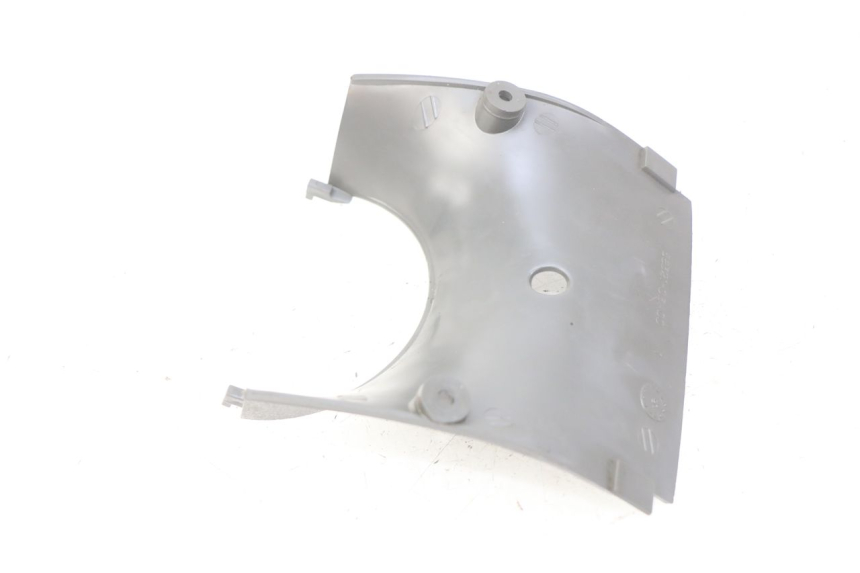 photo de LOWER FRONT FAIRING JUNCTION SUZUKI CP 80 (1985 - 1996) - Alternative perspective