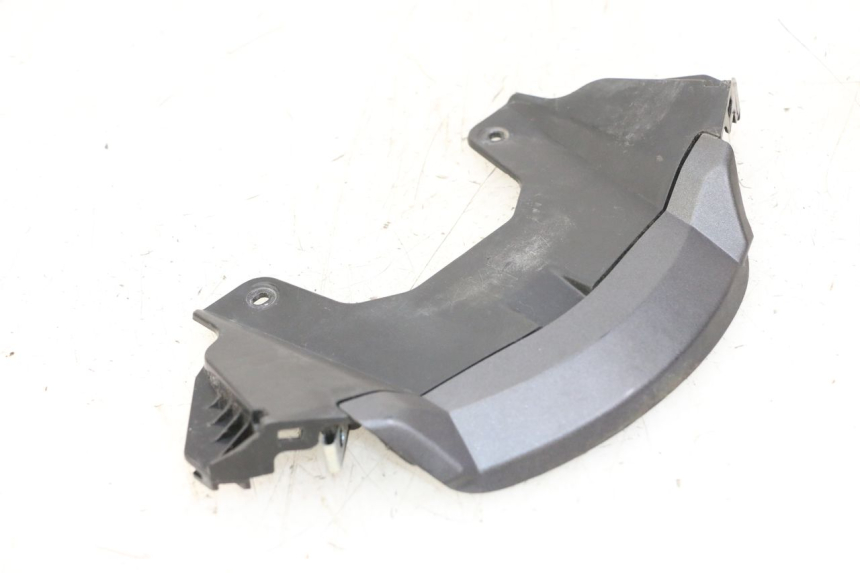 photo de FRONT MIDDLE PANEL HONDA PCX (JF57/JF64) 125 (2014 - 2018) - Technical close-up