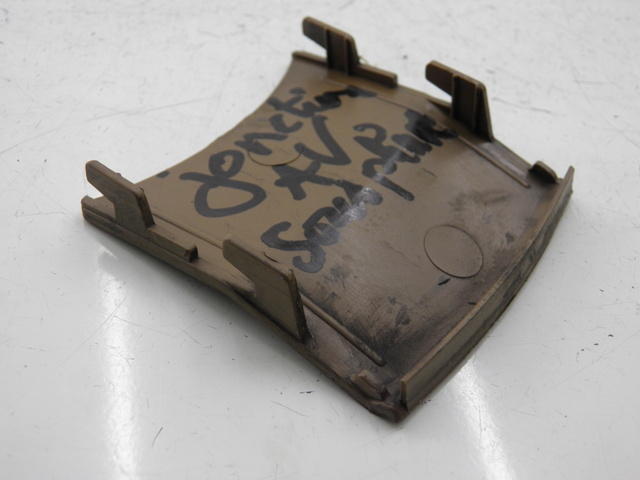 photo de FRONT MIDDLE PANEL HONDA SH 125 (2005 - 2008) - Alternative perspective