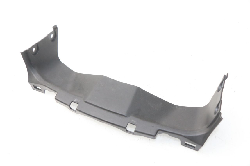 photo de FRONT MIDDLE PANEL HONDA INTEGRA NC D 750 (2016 - 2018) - Zoom on usage condition