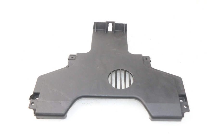 photo de FRONT MIDDLE PANEL PIAGGIO MP3 HPE 500 (2019 - 2022) - Technical close-up
