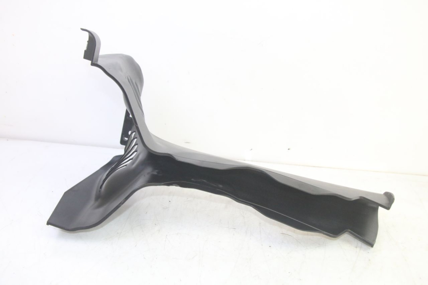 photo de FRONT MIDDLE PANEL PIAGGIO MP3 HPE 350 (2018 - 2020) - Technical close-up