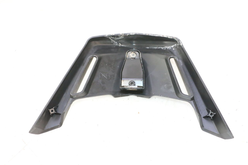 photo de FRONT MIDDLE PANEL PIAGGIO MP3 HPE 530 (2022 - 2026) - Zoom on usage condition