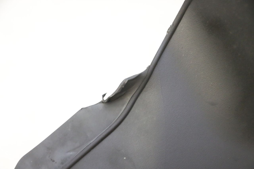 photo de FRONT MIDDLE PANEL PIAGGIO MP3 RL 250 (2006 - 2010) - Alternative perspective