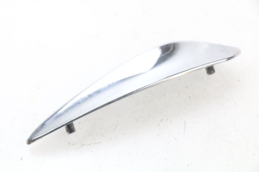 photo de FRONT MIDDLE PANEL PIAGGIO PRIMAVERA 125 (2013 - 2021) - Zoom on usage condition