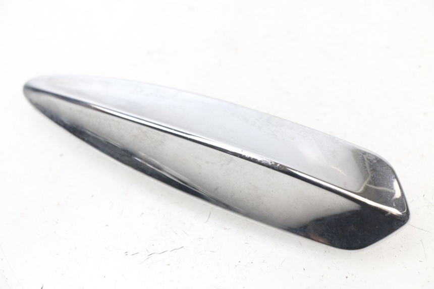 photo de FRONT MIDDLE PANEL PIAGGIO PRIMAVERA 125 (2013 - 2021) - Alternative perspective