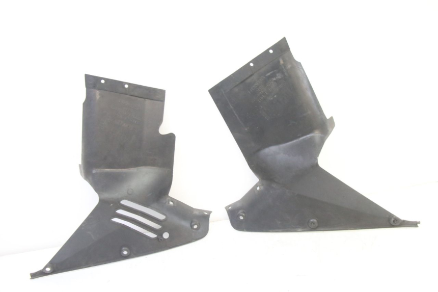 photo de FRONT MIDDLE PANEL HONDA ST PAN EUROPEAN 1300 (2002 - 2013) - Product overview