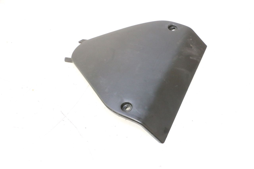 photo de FRONT MIDDLE PANEL HONDA ST PAN EUROPEAN 1100 (1990 - 2002) - Technical close-up