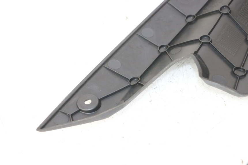 photo de FRONT MIDDLE PANEL PEUGEOT STREETZONE I NAKED 2T 50 (2018 - 2020) - Checked used part