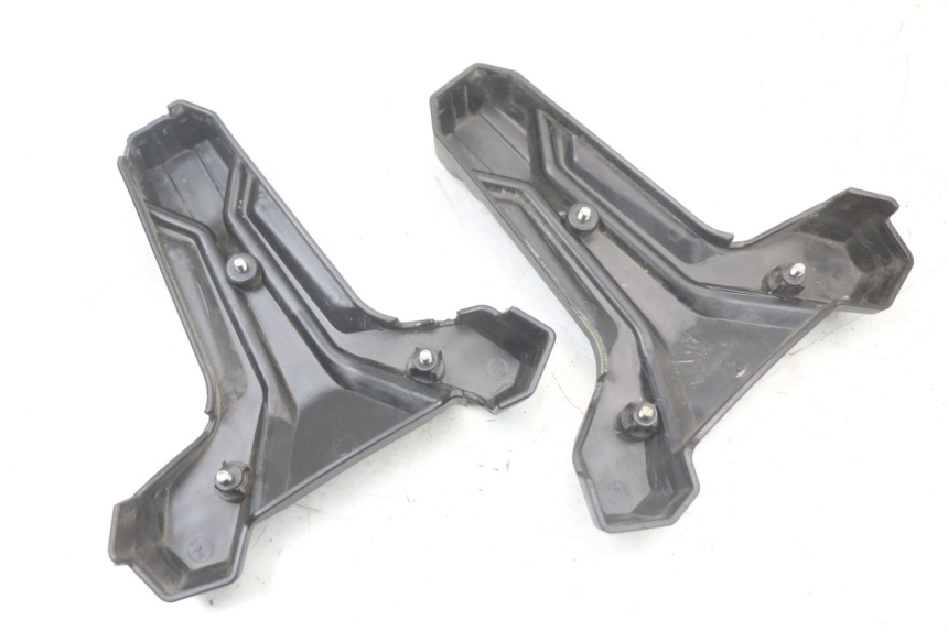 photo de FRONT MIDDLE PANEL DUALTRON TOGO PLUS 1 - Fixing points details