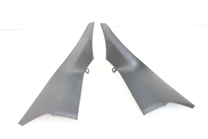 photo de LOWER FRONT FAIRING JUNCTION YAMAHA XMAX X-MAX ABS 125 (2017 - 2020) - Main view