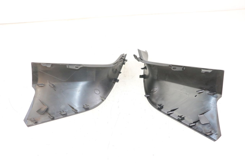 photo de LOWER FRONT FAIRING JUNCTION YAMAHA XMAX X-MAX ABS 125 (2017 - 2020) - Component detail