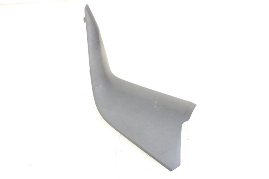 photo de LOWER FRONT FAIRING JUNCTION YAMAHA XMAX X-MAX ABS 125 (2017 - 2020) - Checked used part