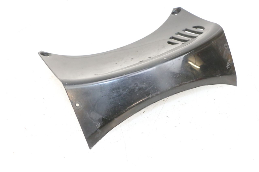 photo de LOWER FRONT FAIRING JUNCTION PIAGGIO X8 125 (2004 - 2007) - Alternative perspective