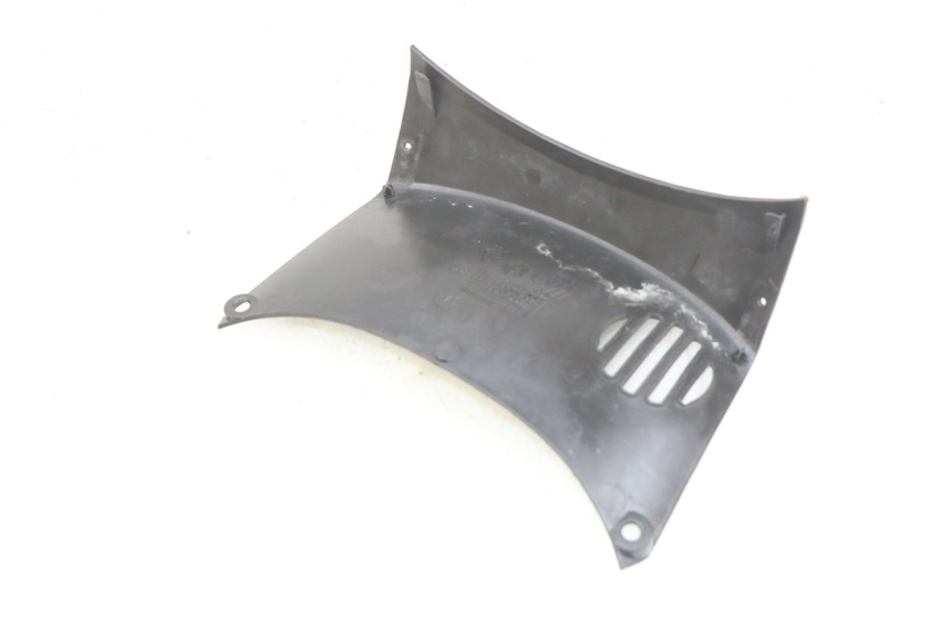 photo de LOWER FRONT FAIRING JUNCTION PIAGGIO XEVO - X EVO 125 (2007 - 2017) - Component detail