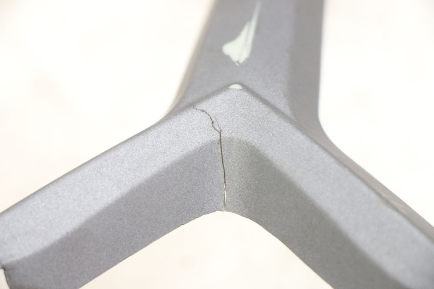 photo de FRONT FAIRING JUNCTION SYM JET 14 4T 50 (2018 - 2022) - Zoom on usage condition