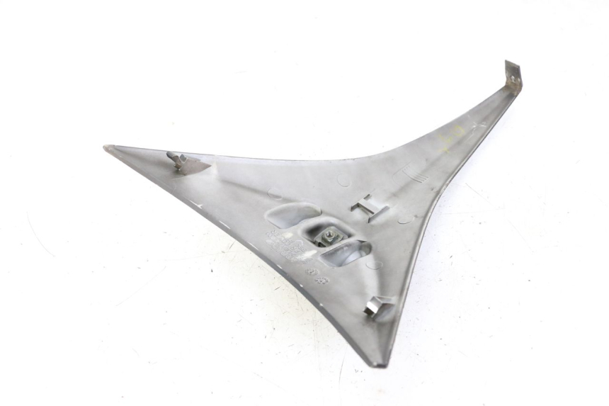 photo de FRONT MIDDLE PANEL  KYMCO DINK STREET 125 (2009 - 2014) - Technical close-up