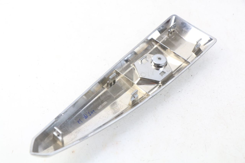 photo de FRONT FAIRING JUNCTION PIAGGIO LIBERTY IGET 4T 50 (2015 - 2020) - Fixing points details