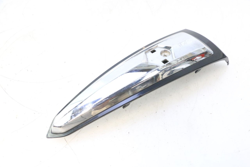 photo de FRONT FAIRING JUNCTION PIAGGIO LIBERTY IGET 4T 50 (2015 - 2020) - Additional view of the item