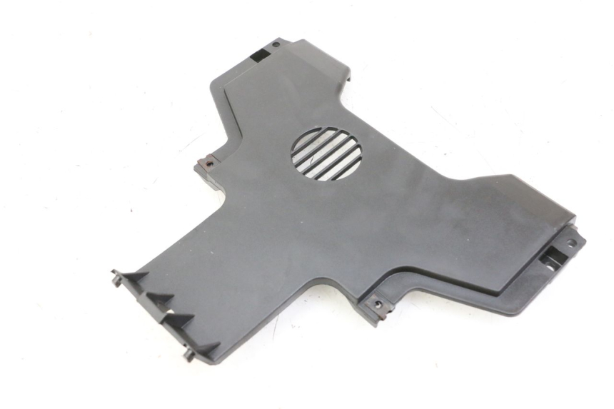 photo de FRONT MIDDLE PANEL PIAGGIO MP3 500 (2014 - 2017) - Main view