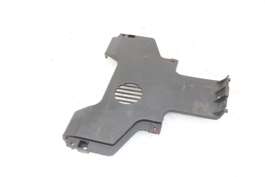 photo de FRONT MIDDLE PANEL  PIAGGIO MP3 500 (2011 - 2015) - Zoom on usage condition