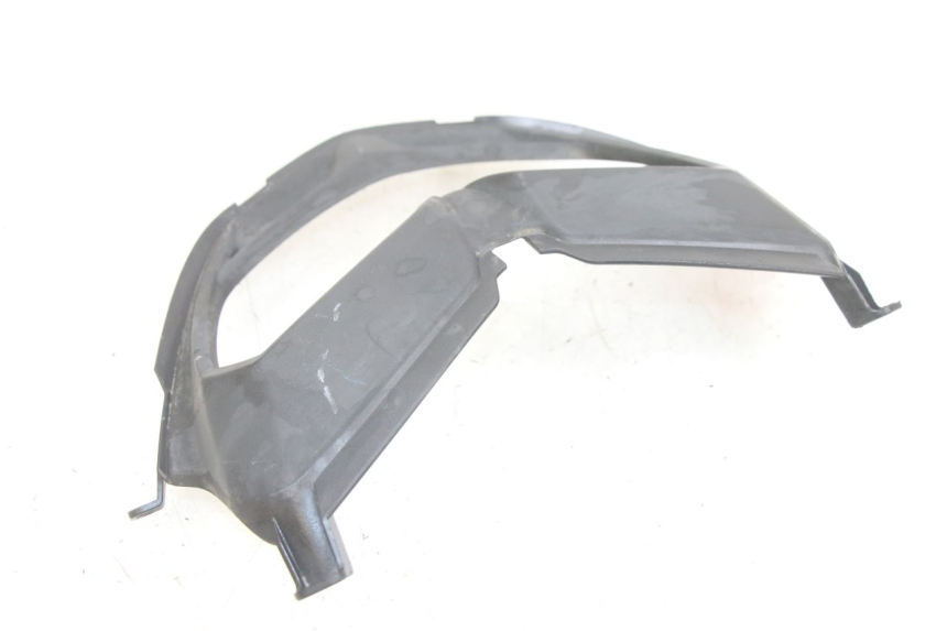 photo de FRONT FAIRING JUNCTION PIAGGIO NEW TYPHOON 50 (2018 - 2021) - Zoom on usage condition