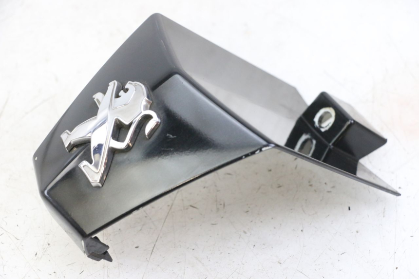 photo de FRONT FAIRING JUNCTION PEUGEOT CITYSTAR 2T 50 (2018 - 2021) - Technical close-up