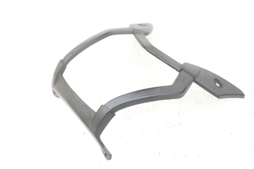 photo de FRONT MIDDLE PANEL PEUGEOT STREETZONE I 2T 50 (2018 - 2020) - Zoom on usage condition