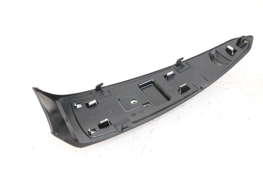 photo de FRONT MIDDLE PANEL PIAGGIO LIBERTY IGET 4T 50 (2021 - 2025) - Technical close-up