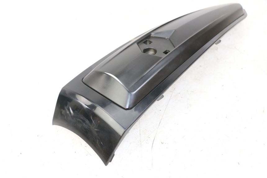 photo de FRONT MIDDLE PANEL PIAGGIO LIBERTY IGET 4T 50 (2021 - 2025) - Surface and material condition