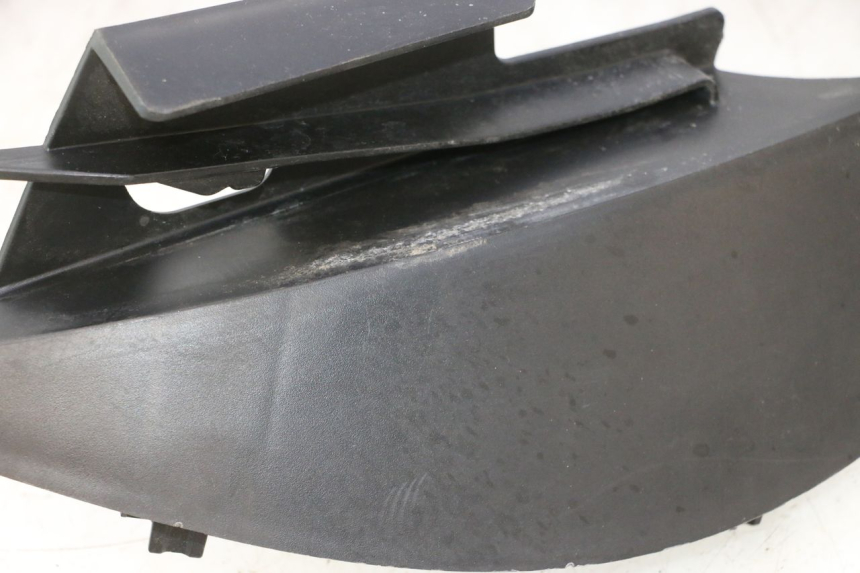 photo de FRONT MIDDLE PANEL CAN-AM SPYDER RS 1000 (2008 - 2012) - Surface and material condition