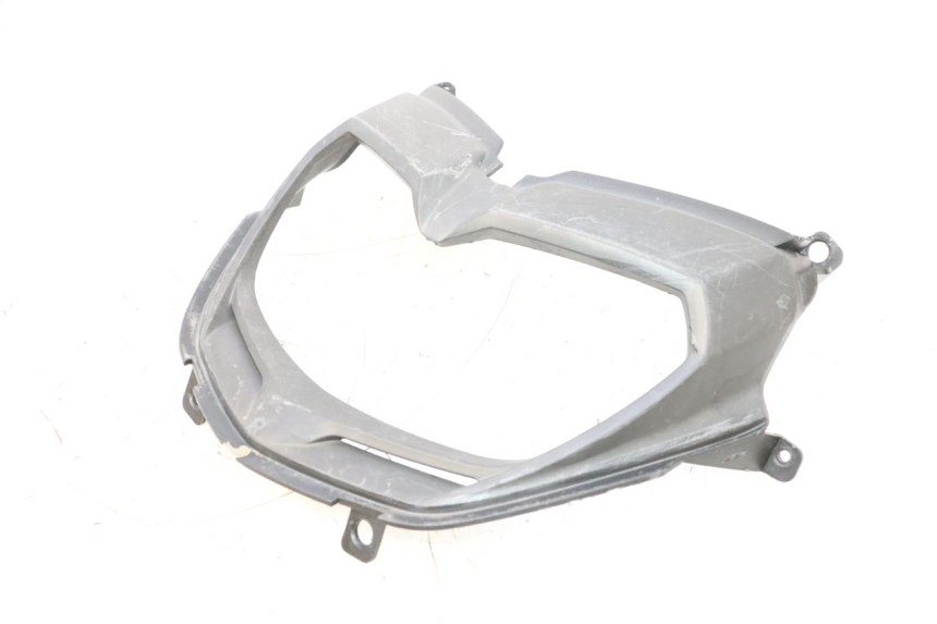 photo de FRONT MIDDLE PANEL APRILIA SR MOTARD 50 (2012 - 2018) - Zoom on usage condition
