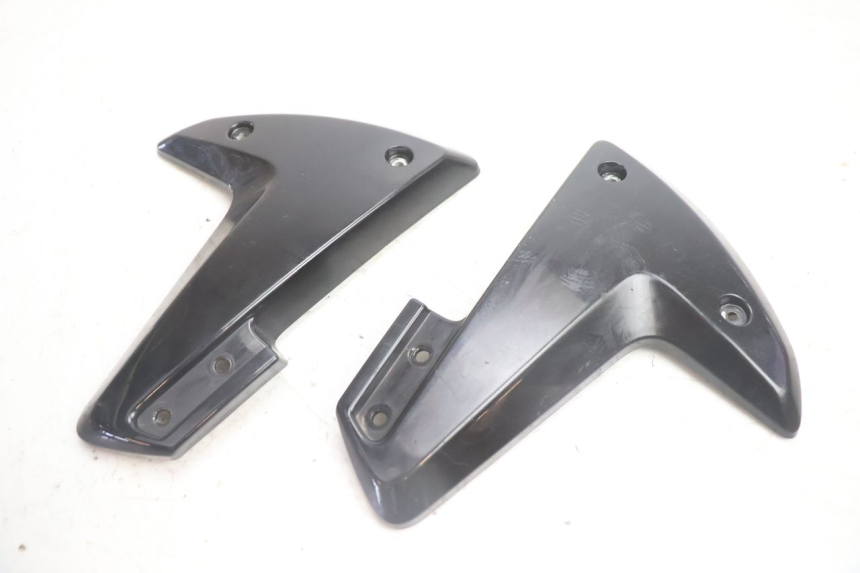 photo de FRONT MIDDLE PANEL PEUGEOT STREETZONE NAKED 2T 50 (2014 - 2018) - Main view
