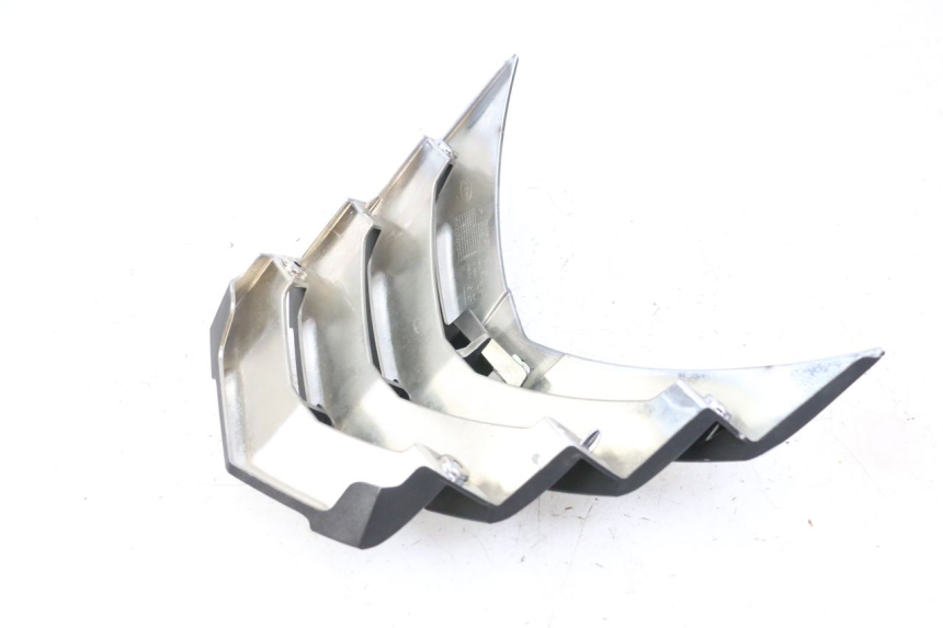 photo de UPPER FRONT FAIRING JUNCTION PEUGEOT CITYSTAR 50 (2013 - 2017) - Zoom on usage condition