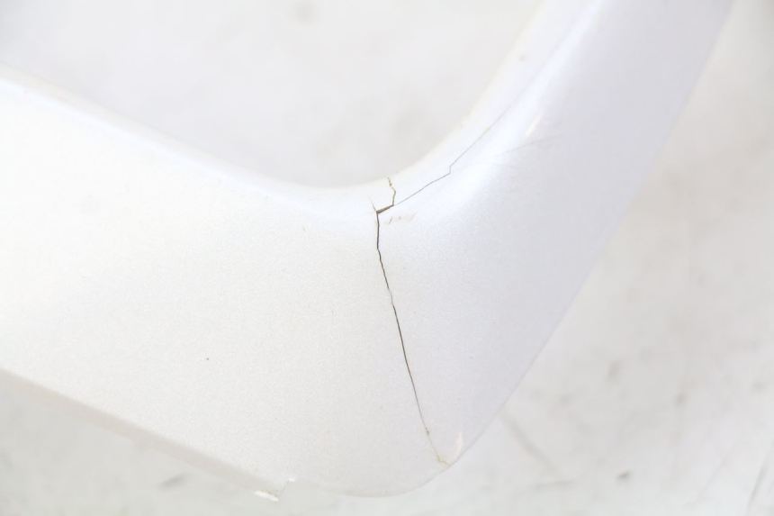 photo de UPPER FRONT FAIRING JUNCTION SUZUKI CP 80 (1985 - 1996) - Technical close-up