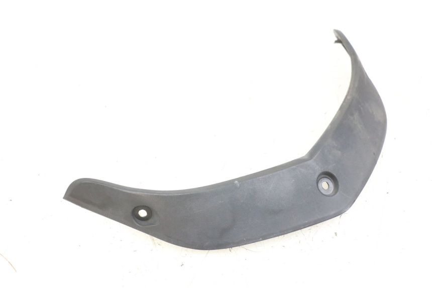 photo de UPPER FRONT FAIRING JUNCTION KYMCO DINK 4T 50 (2007 - 2018) - Zoom on usage condition