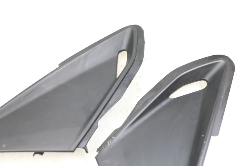 photo de FRONT MIDDLE PANEL  KYMCO DINK STREET 125 (2009 - 2014) - Zoom on usage condition