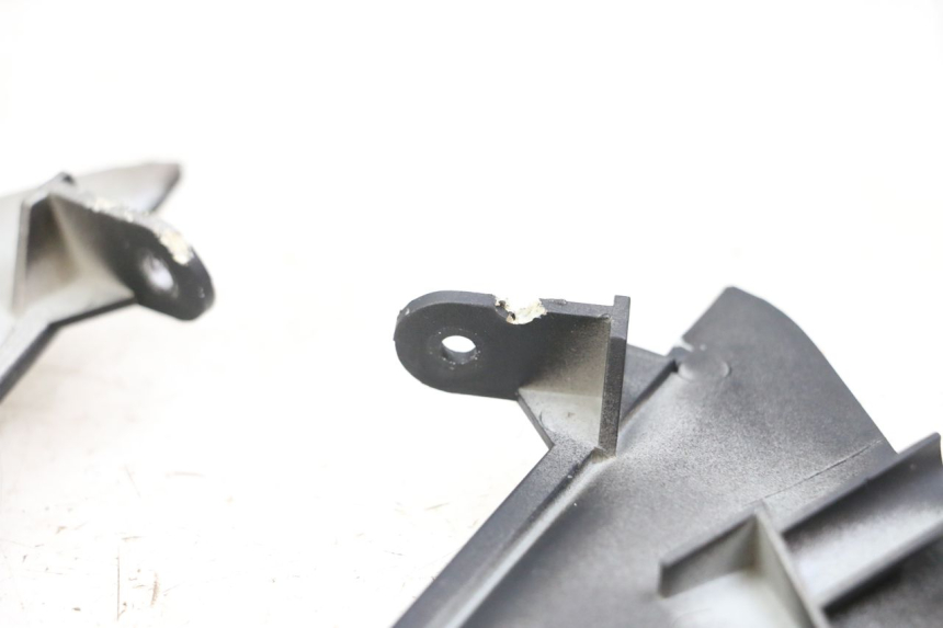 photo de FRONT MIDDLE PANEL  KYMCO DINK STREET 125 (2009 - 2014) - Technical close-up