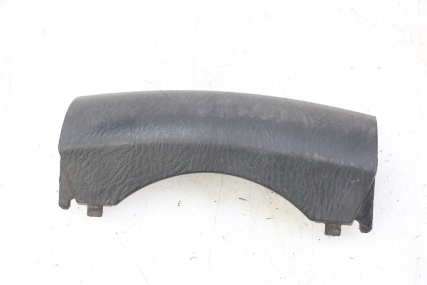 photo de FRONT MIDDLE PANEL  HONDA FES S-WING SWING ABS 125 (2007 - 2015) - Alternative perspective