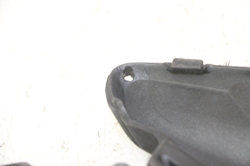 photo de FRONT MIDDLE PANEL PIAGGIO IE MP3 YOURBAN 300 (2011 - 2016) - Alternative perspective