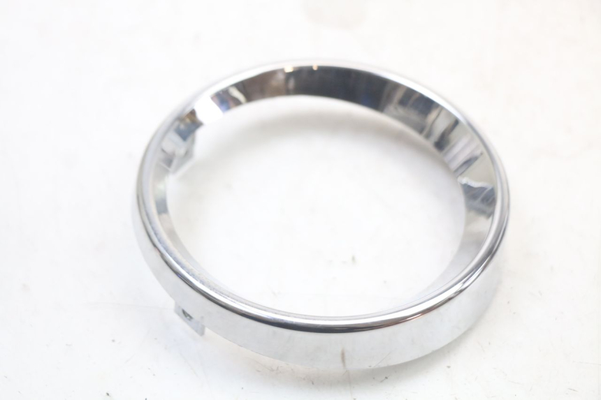 photo de FRONT MIDDLE PANEL JM MOTORS VX 125 (2022 - 2025) - Zoom on usage condition