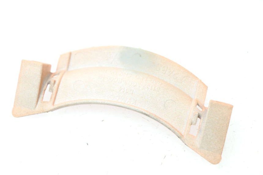 photo de FRONT MIDDLE PANEL  KYMCO LIKE 125 (2009 - 2016) - Zoom on usage condition