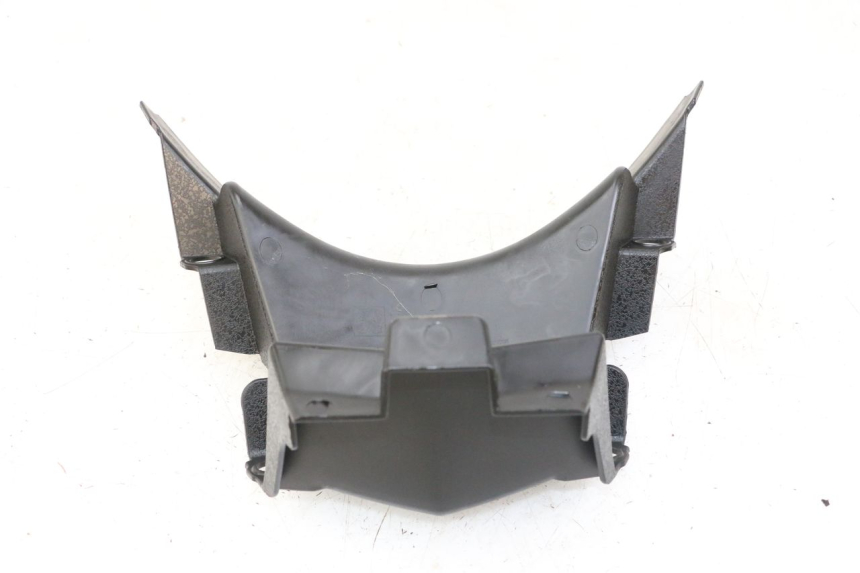 photo de UPPER FRONT FAIRING JUNCTION PEUGEOT CITYSTAR 2T 50 (2018 - 2021) - Zoom on usage condition